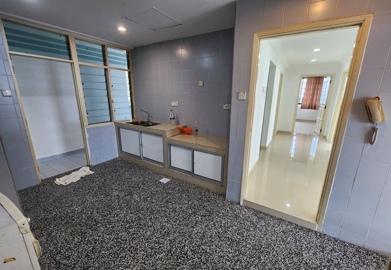 Country Tower Condominium