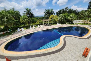 Country Tower Condominium