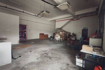 Kempas Utama Industrial Park