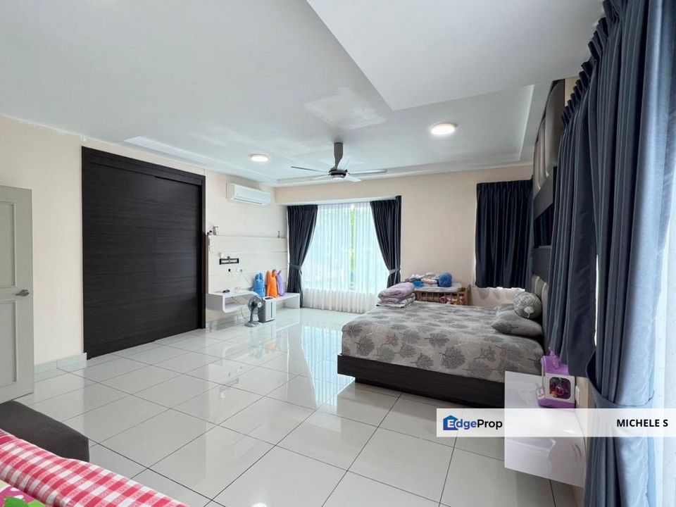 Taman Gaya Link Bungalow House For Sale, Johor, Ulu Tiram