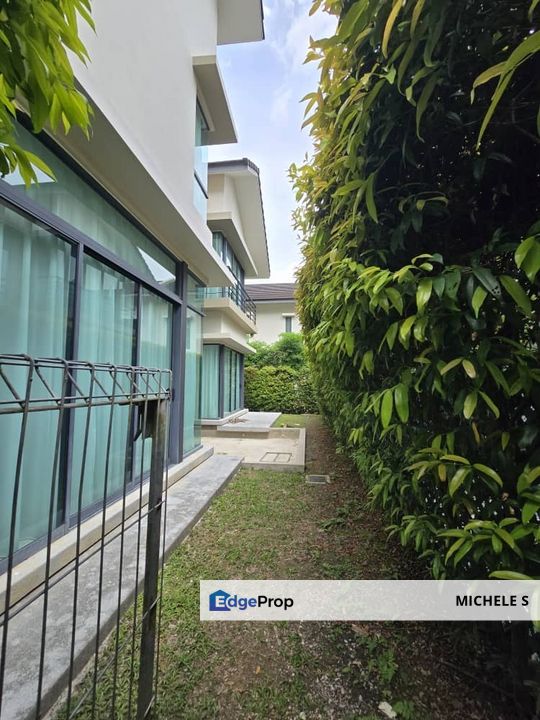 Leisure Farm Semi D Double Storey House For Rent, Johor, Gelang Patah