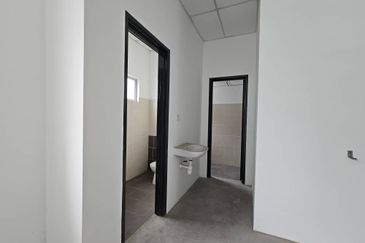 Oasis 2 @ Tropicana Danga Cove