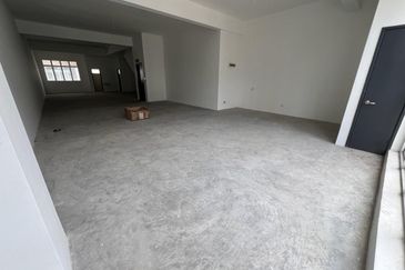 Oasis 2 @ Tropicana Danga Cove