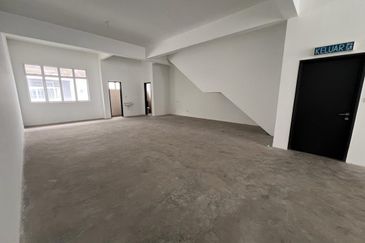 Oasis 2 @ Tropicana Danga Cove