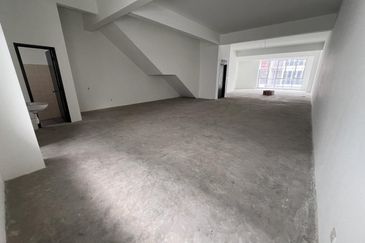 Oasis 2 @ Tropicana Danga Cove