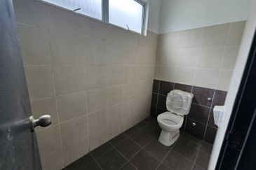 Oasis 2 @ Tropicana Danga Cove