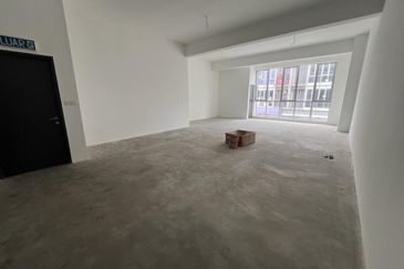 Oasis 2 @ Tropicana Danga Cove