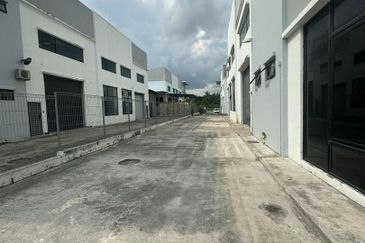 Eco Curve @ Eco Business Park 1