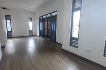 Setia Tropika Double Storey Cluster For Rent