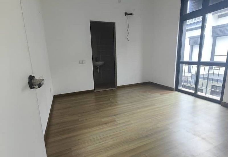 Setia Tropika Double Storey Cluster For Rent