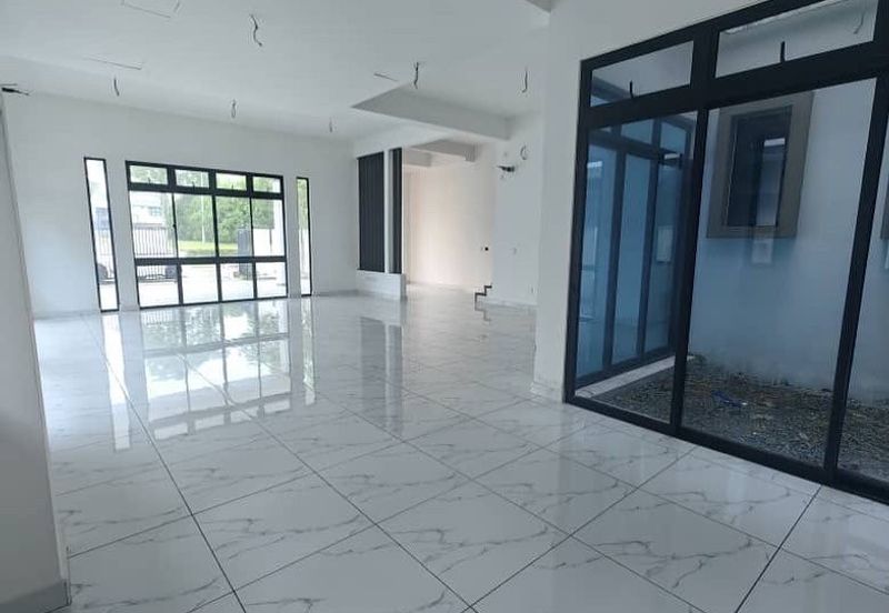 Setia Tropika Double Storey Cluster For Rent