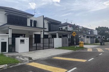 Setia Tropika Double Storey Cluster For Rent