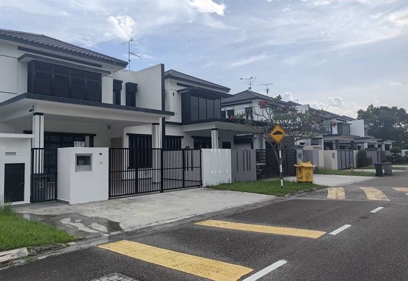 Setia Tropika Double Storey Cluster For Rent
