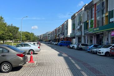 Bina Park, Bandar Seri Alam