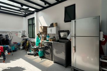 Setia Tropika Cluster Double Storey House For Sale