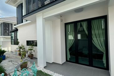 Setia Tropika Cluster Double Storey House For Sale