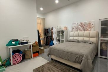 Setia Tropika Cluster Double Storey House For Sale