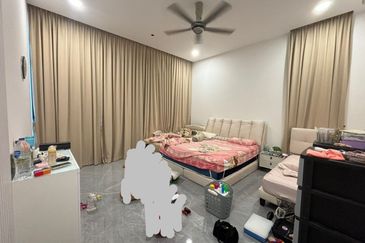 Setia Tropika Cluster Double Storey House For Sale