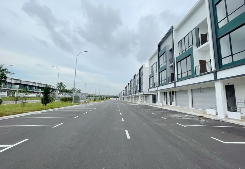 Crest @ Austin Emerald 1