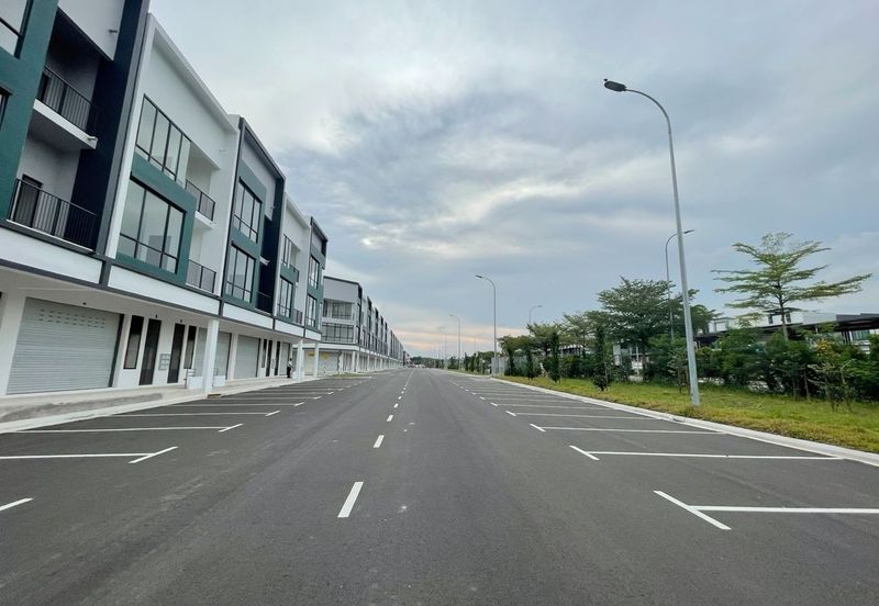 Crest @ Austin Emerald 1