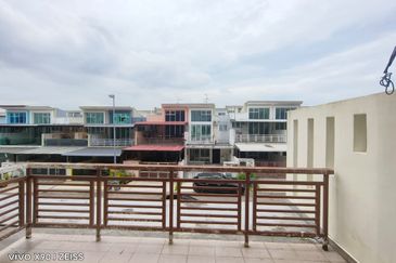 Maya Heights-Solar Series @ Bandar Seri Alam