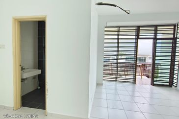 Maya Heights-Solar Series @ Bandar Seri Alam