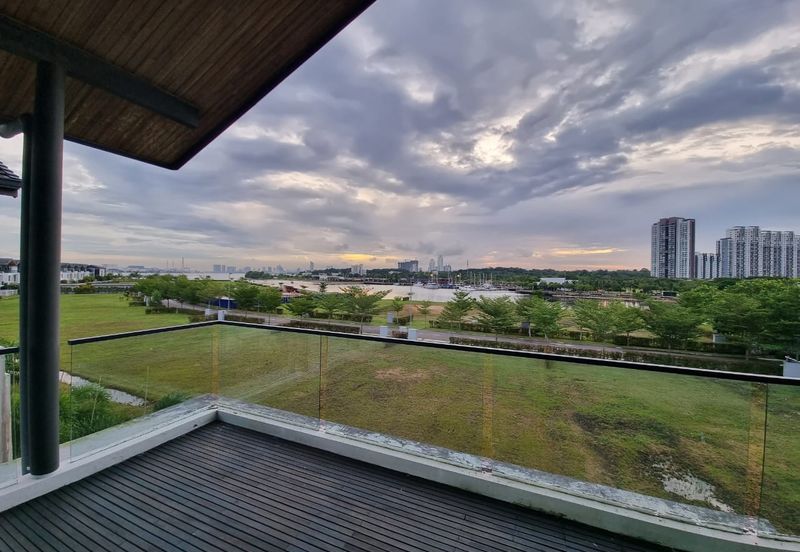 The Hills Residences, Senibong Cove