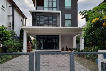 The Hills Residences, Senibong Cove