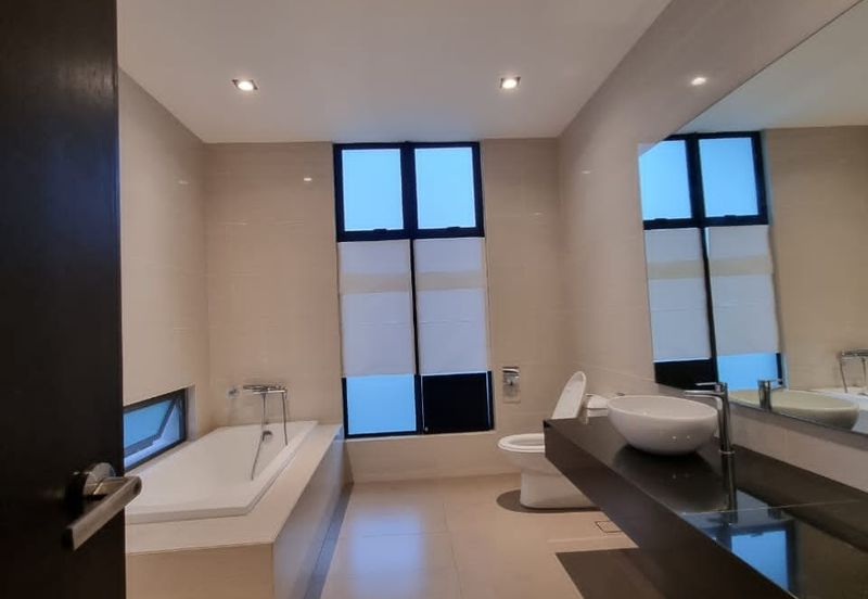 The Hills Residences, Senibong Cove