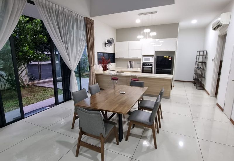 The Hills Residences, Senibong Cove