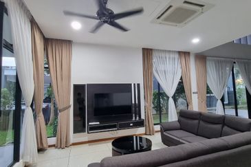 The Hills Residences, Senibong Cove