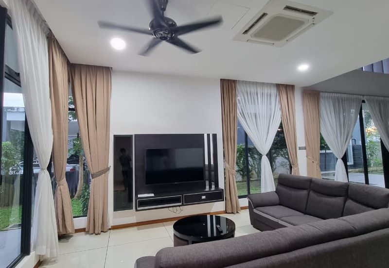 The Hills Residences, Senibong Cove