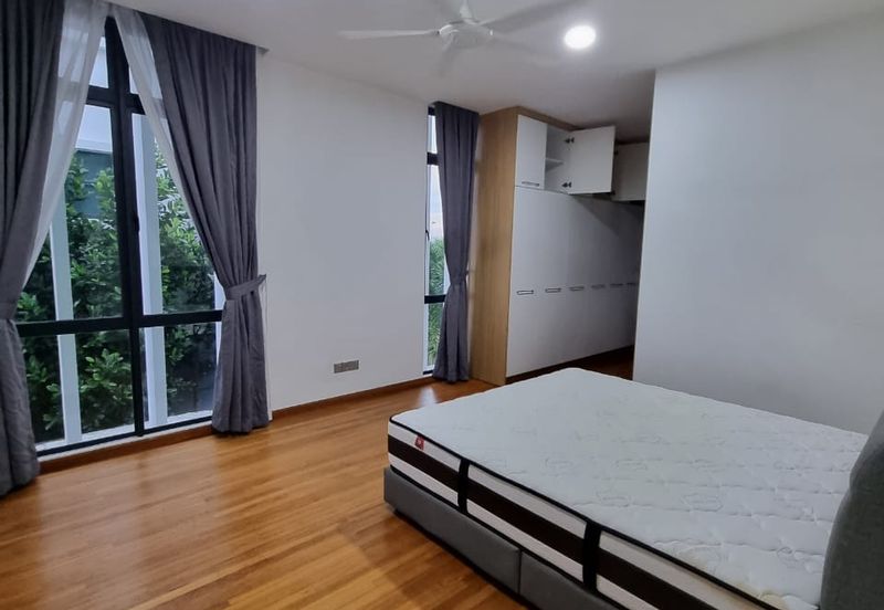 The Hills Residences, Senibong Cove