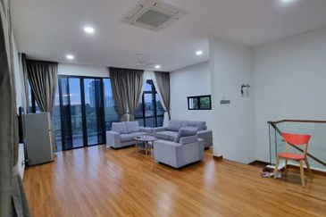 The Hills Residences, Senibong Cove