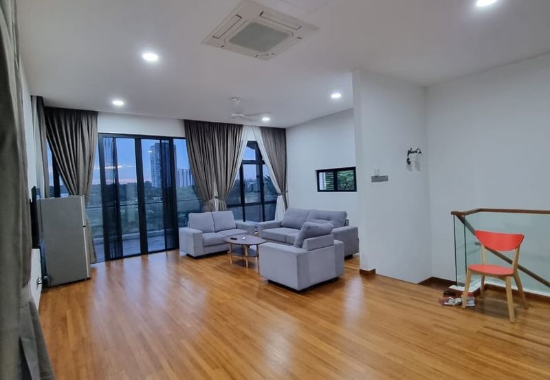 The Hills Residences, Senibong Cove