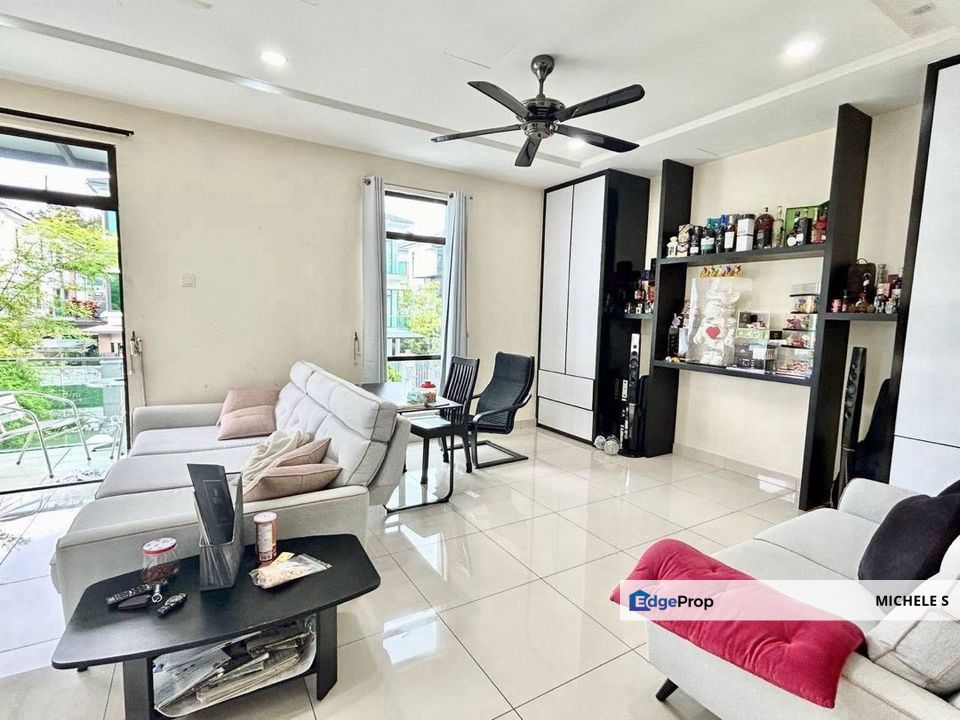 Indah Height Bukit Indah 3 Storey Cluster Fully Reno For Sale, Johor, Skudai