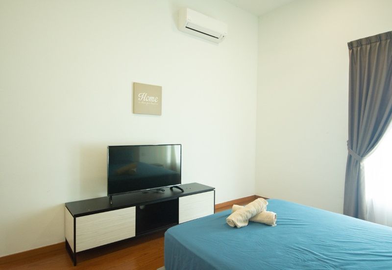 The Pinnacles (Pinnacle Tower)