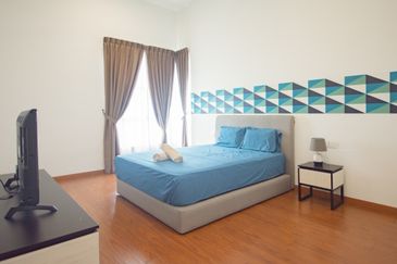 The Pinnacles (Pinnacle Tower)