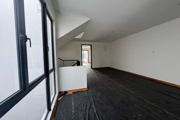 Senibong Cove Waterway Residences