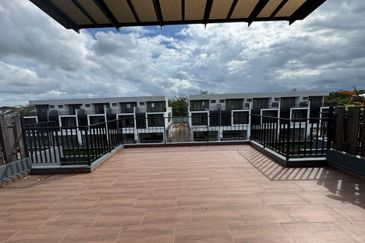 Senibong Cove Waterway Residences