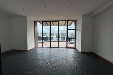 Senibong Cove Waterway Residences