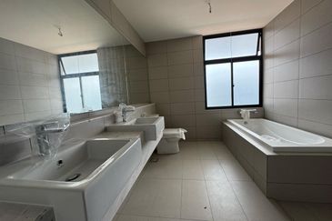 Senibong Cove Waterway Residences