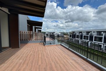 Senibong Cove Waterway Residences