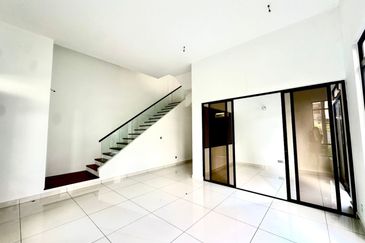 The Canal Garden South, Horizon Hills