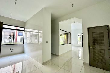 The Canal Garden South, Horizon Hills