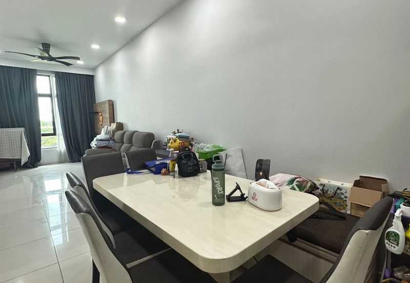 D'Summit Residences @ Kempas Utama