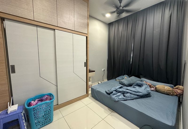 D'Summit Residences @ Kempas Utama