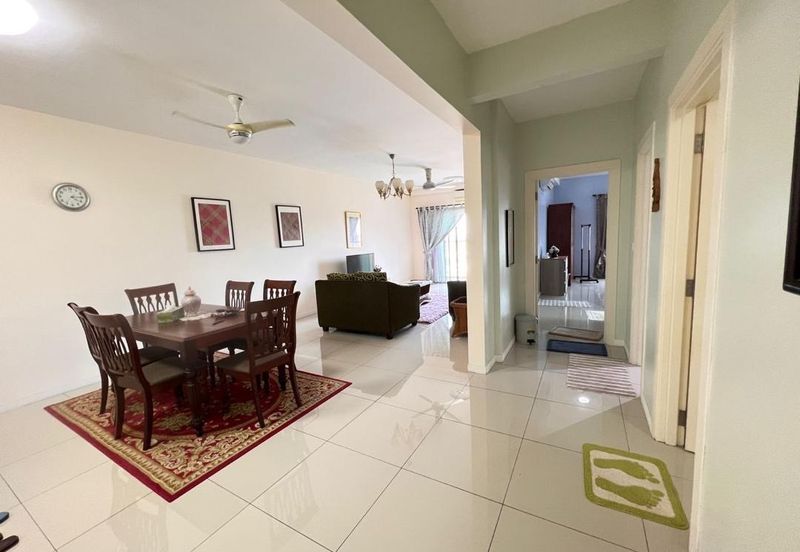 Ujana Executive Apartment