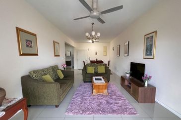 Ujana Executive Apartment