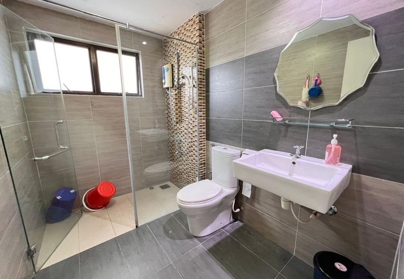 Ujana Executive Apartment